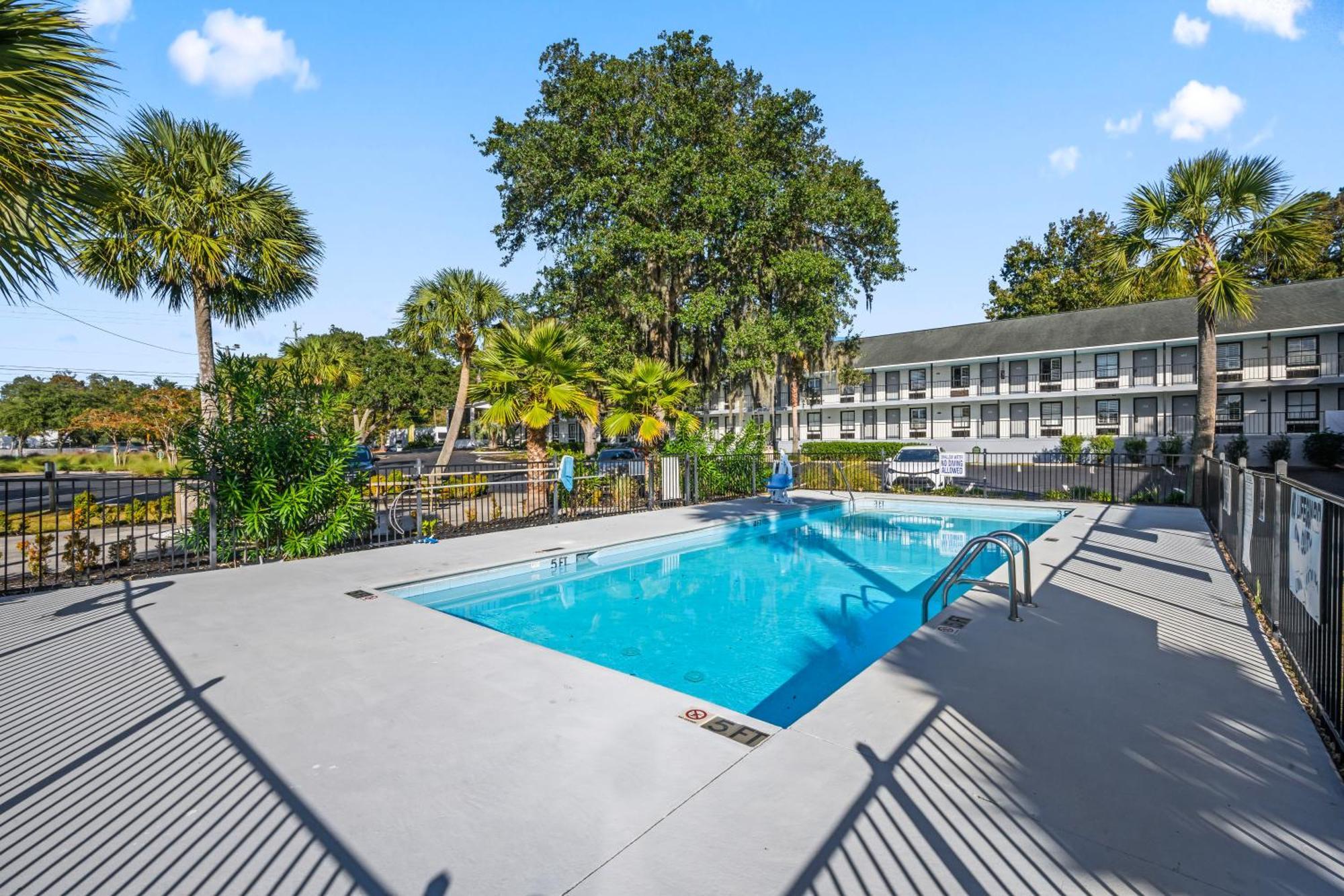 Charleston Creekside Inn Exterior photo