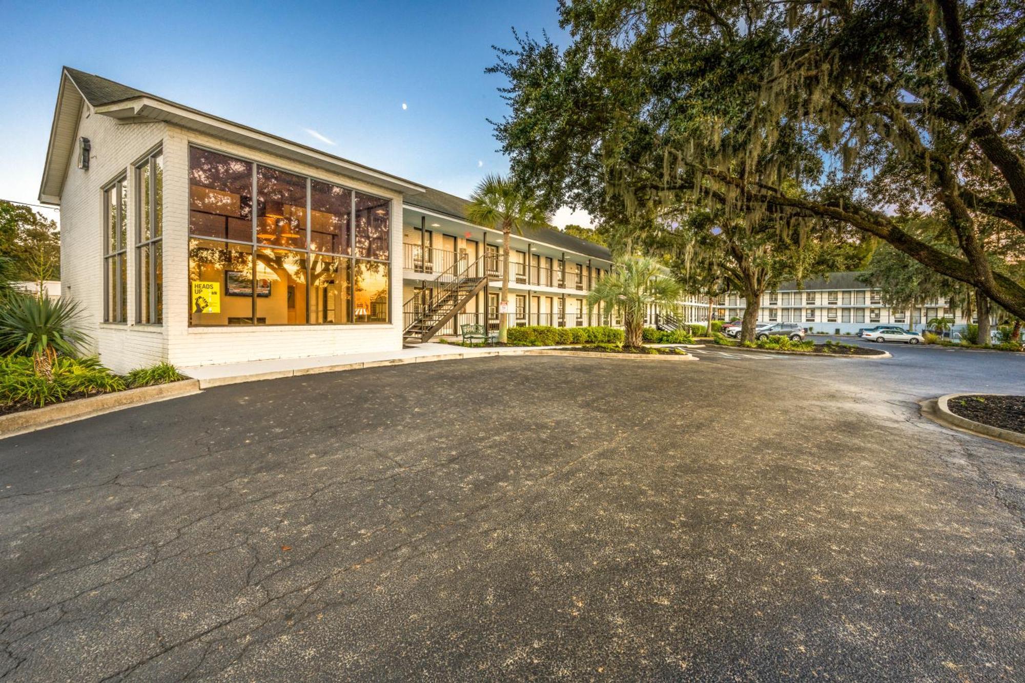 Charleston Creekside Inn Exterior photo